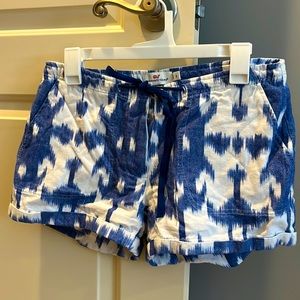 Vineyard Vines tie dye shorts. Size 2.  3 inch inseam.